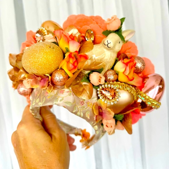 HANDMADE Metallic Bunny Floral Detail Fancy‎ Easter Derby Bonnet Hat Fascinator - Picture 1 of 2